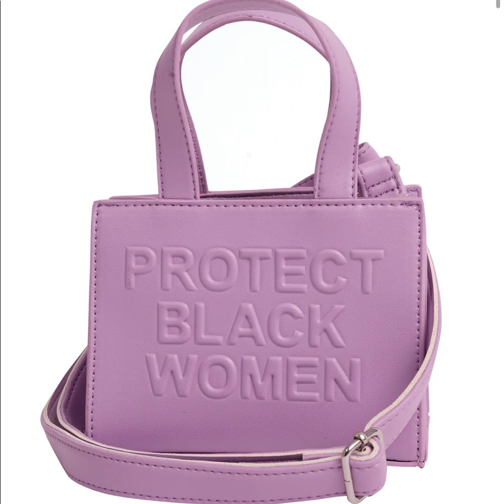CISE Lilac mini purse, used once!